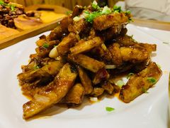 鱼香茄子-老东镇啤酒屋海鲜加工·蒸汽海鲜·海鲜烧烤(台东店)