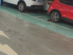 -龙湖天街-停车场