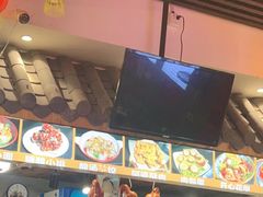 -爆炸头阿姨小四川正宗川味小吃(无任何分店)