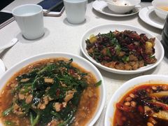 水豆豉肉酱扒菠菜-泉上·发现DISCOVERY ·黔菜餐厅(银海元隆广场店)