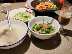 -老湖南民间菜·牛肉十八炒(花都店)