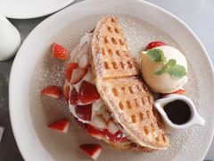 -ROAST coffee & eatery