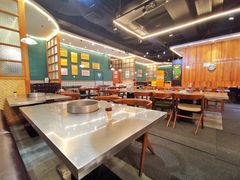 大堂-胡须佬鸡煲四季火锅店(石厦西村直营店)