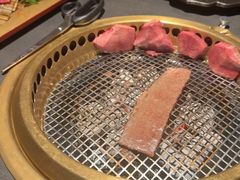 -铭牛烧肉·和牛海鲜自助(高新月牙湖店)