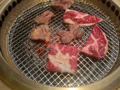 -铭牛烧肉·和牛海鲜自助(高新月牙湖店)