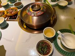 -润园四季椰子鸡火锅(卓越INTOWN店)