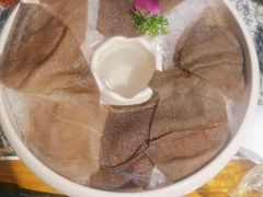 -老牌坊云南鱼豆花火锅(哈西万达店)