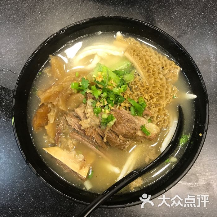 香港魚蛋皇-牛三寶魚面圖片-香港美食-大眾點評網