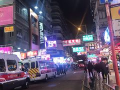 -东荟城名店仓