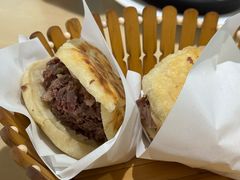-闫家驴肉老店(华电一校店)