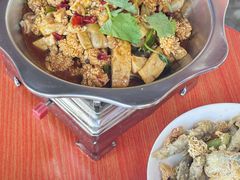 -丹水桥地锅鱼·翘嘴鲌·地方特色全鱼宴(丹江口大坝店)