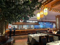 -八府香鸭·啫啫煲(华山路店)