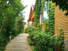 -龙裕山庄烤全羊