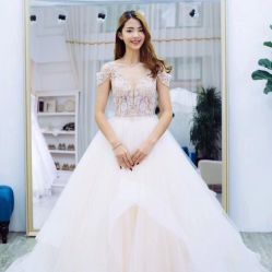 -派丽莫Pellimo原创设计婚纱品牌