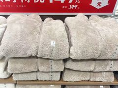 -优衣库(上海金桥国际商业广场店)