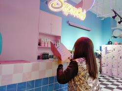 -变画·发型STUDIO