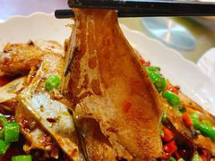 干烧耗儿鱼-洪霞餐馆