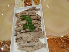 -伊和园清真餐饮