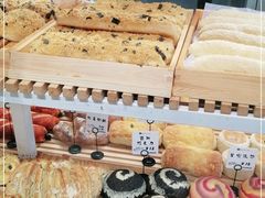 -焙丽拾光(麦凯乐直营店)