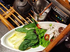 -老牌坊云南鱼豆花火锅(哈西万达店)
