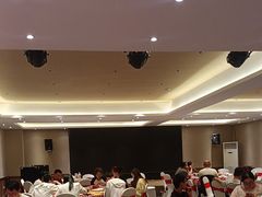 -鱼满舱·鲜活海鲜·正宗鲁菜