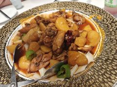 阿里疆大盘鸡-阿里疆Alijiang·丝路美食·异域风情·清真(长楹天街店)