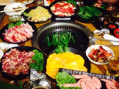 -枣玛露炭火烤肉脊骨锅
