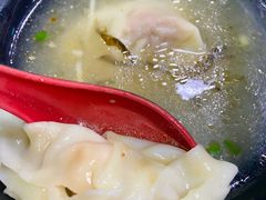 咸蛋黄馄饨-食惠里小笼包面馆(越秀店)