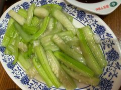 -老天桥酱肉烧饼夹肘子(天桥店)