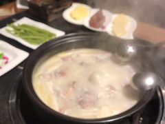 -大匠工房古船木艺术餐厅·猪肚鸡专门店(长白仙岛店)