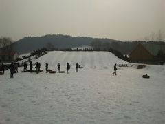 -十三陵雪世界滑雪场