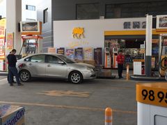 -冠德石油威程加油站