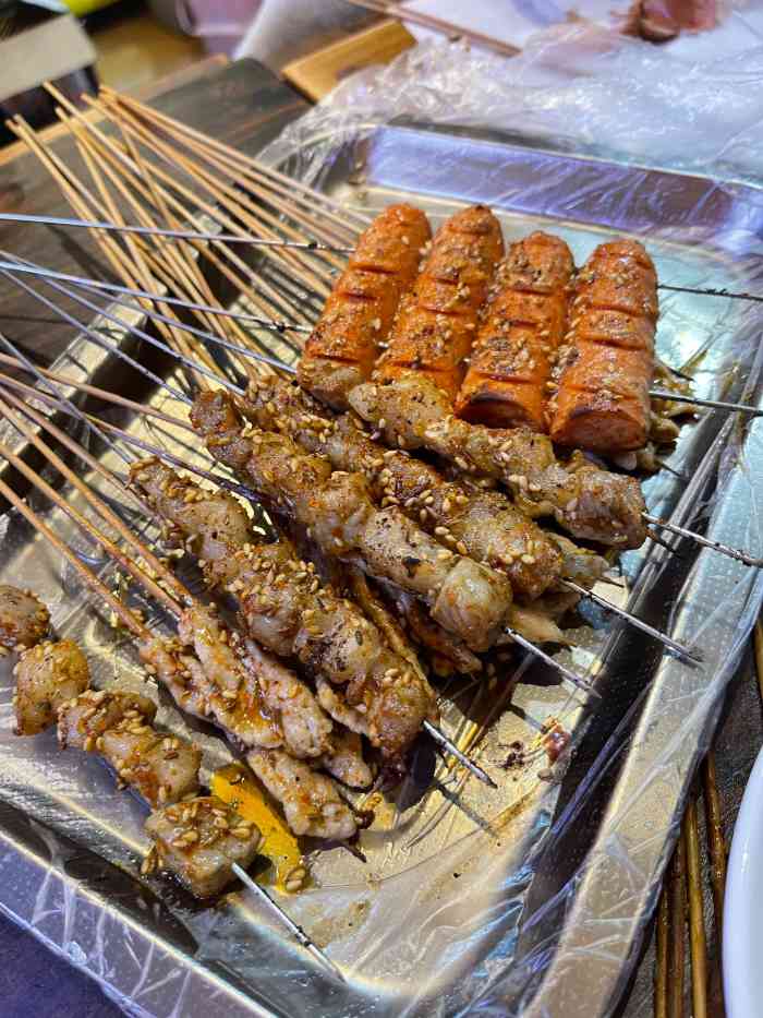 勃利地摊·勃立小串烧烤-"洗完澡必须来一顿小烧烤～特别不起眼的一家