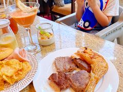 -松山湖凯悦酒店·Café自助餐厅·周末火舞秀表演