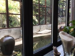 靠窗位-Local泰莲庭(虹鳟鱼店)
