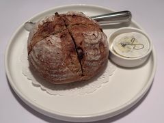 餐前面包黄油-壳里西餐厅Coquille Seafood Bistro(蒙自路店)