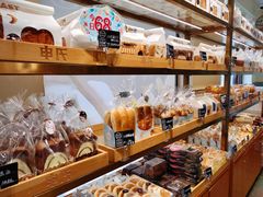面包甜点陈列柜-申氏糕点(三好街店)