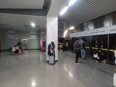 -红土地(地铁站)