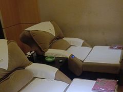 -金色印象·4K影院式足体养生(南方花园店)