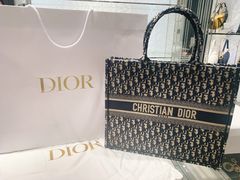 -DIOR迪奥(德基广场女装店)