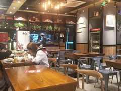大堂-渝是乎川渝小炒(新世界百货望京店)