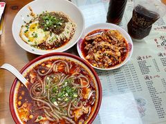-杨大叔爱面子·四川小吃(岗头店)