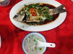 -先鲜鲫鱼粥