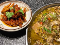 压锅鸡手-青麻椒川菜小馆(群力新苑店)