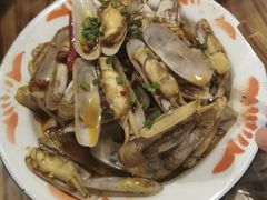 圣子-冶建镜子·老南昌大排档·江西虾王(总店)