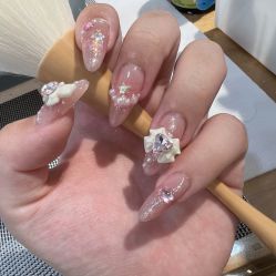 -UGIRL有个美甲