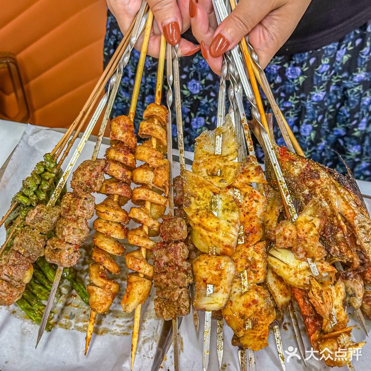 整条街飘满炭火香,徐州烧烤太顶了!