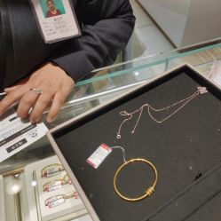 -周大生CHOW TAI SENG(成山路巴黎春天店)