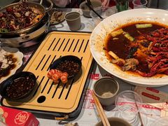 -肥肥虾庄·金牌油焖大虾(汉口城市广场店)