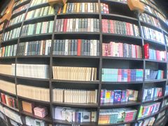 -钟书阁(松江泰晤士小镇店)